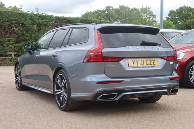 2025 Volvo V60