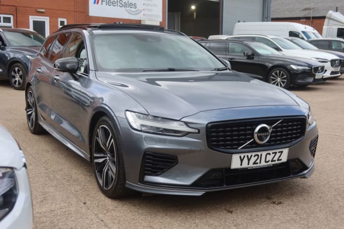 2025 Volvo V60