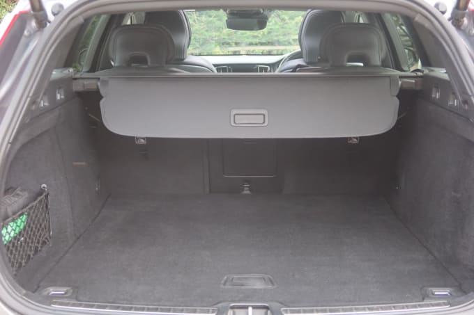2025 Volvo V60