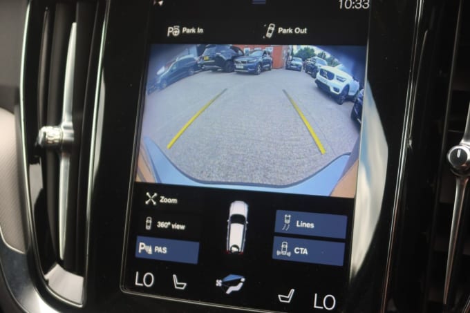 2025 Volvo V60