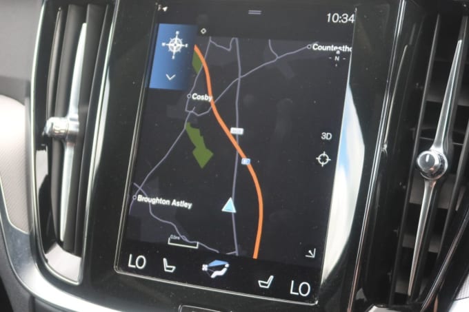2025 Volvo V60