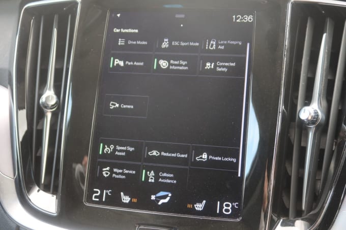 2025 Volvo V60