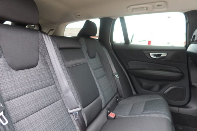 2025 Volvo V60