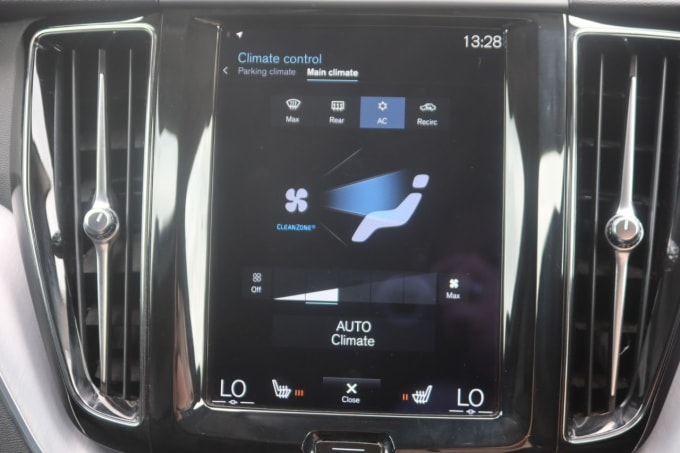 2025 Volvo Xc60