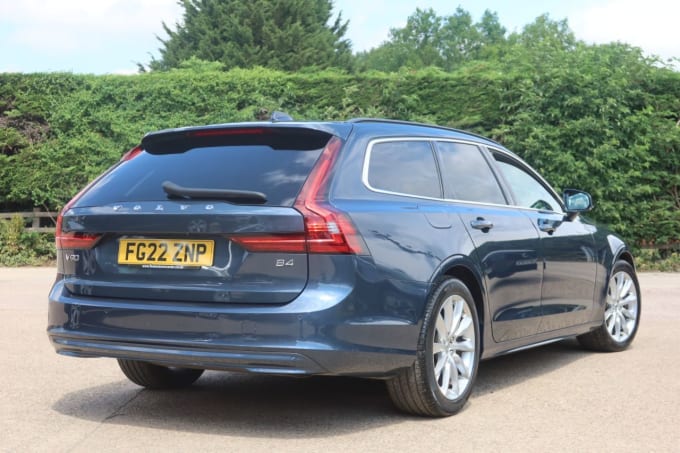 2025 Volvo V90