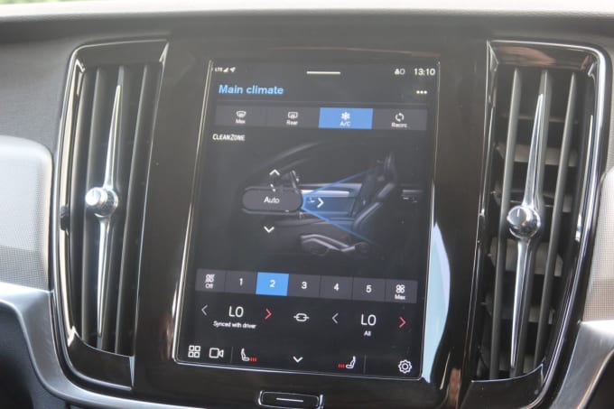 2025 Volvo V90