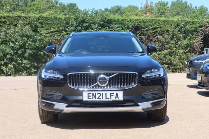 2025 Volvo V90 Cross Country