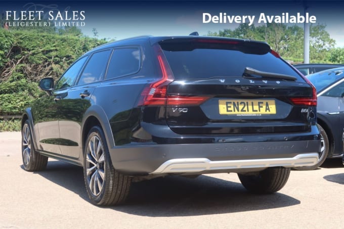 2025 Volvo V90 Cross Country