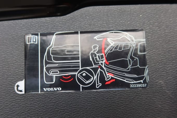 2025 Volvo V60