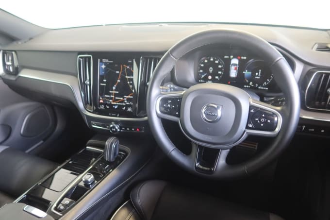 2025 Volvo V60