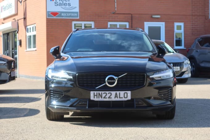 2025 Volvo V60
