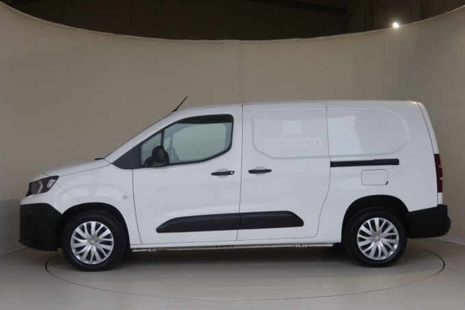 2025 Peugeot Partner