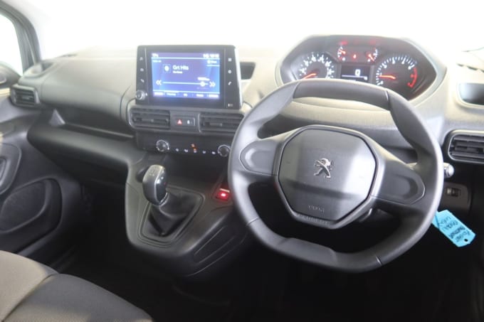 2025 Peugeot Partner
