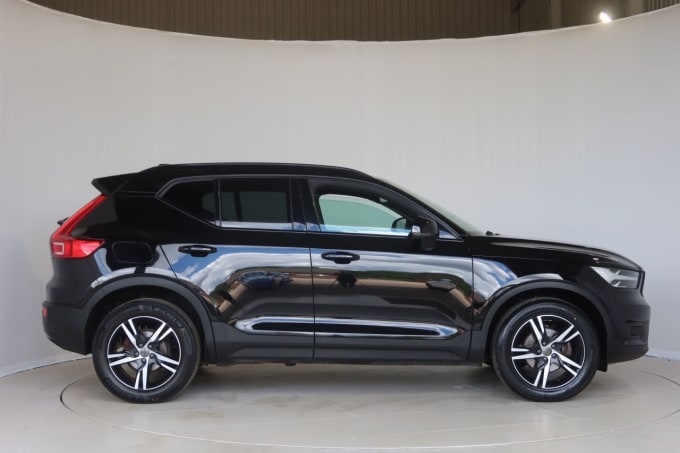 2025 Volvo Xc40