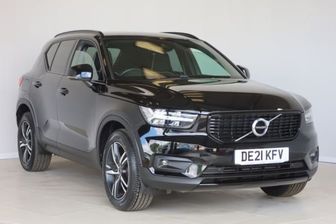 2025 Volvo Xc40