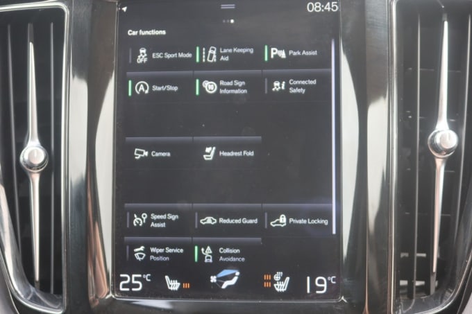 2025 Volvo Xc60