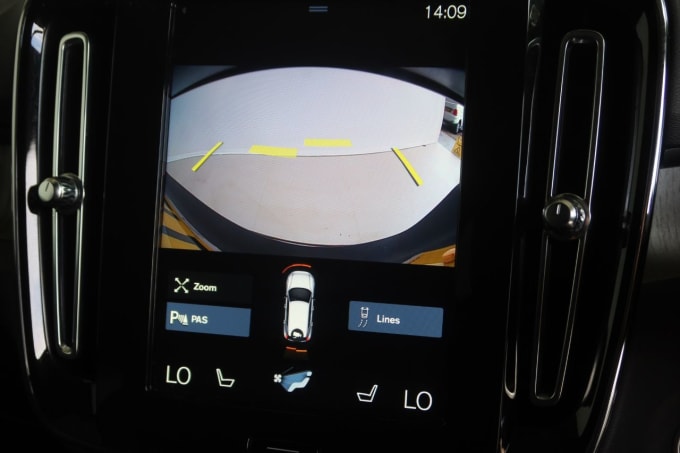 2025 Volvo Xc40