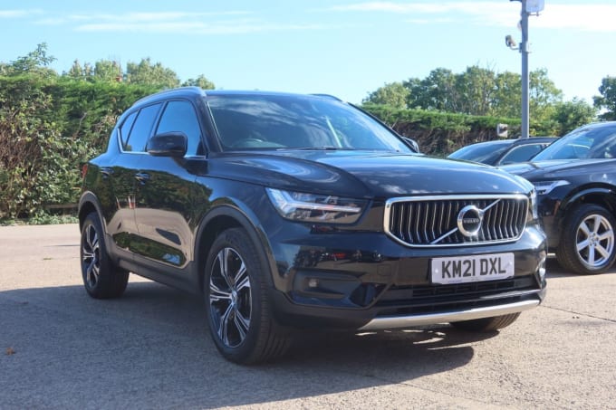 2025 Volvo Xc40