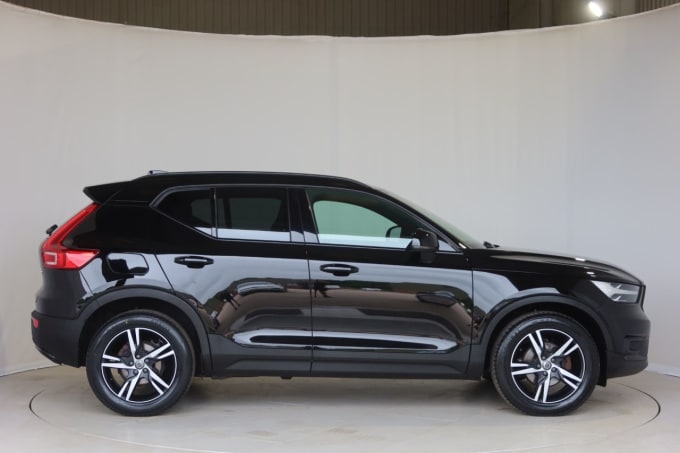 2025 Volvo Xc40