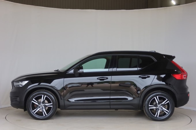 2025 Volvo Xc40