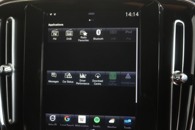 2025 Volvo Xc40