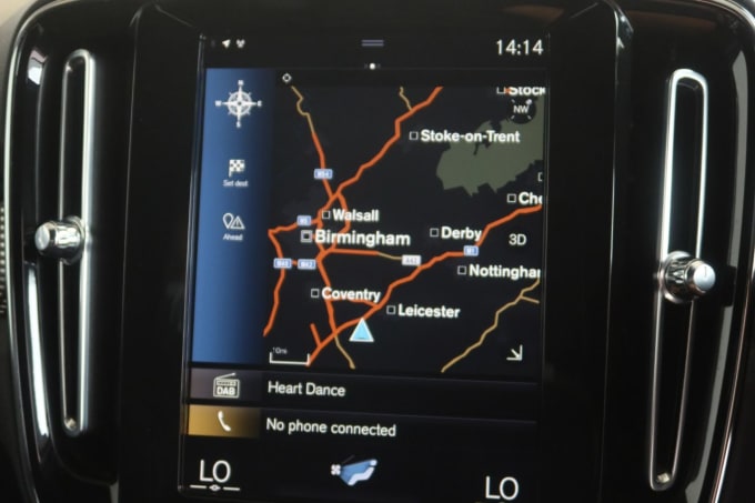 2025 Volvo Xc40