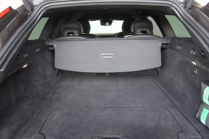 2025 Volvo V90