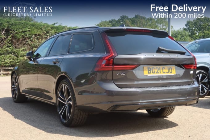 2025 Volvo V90