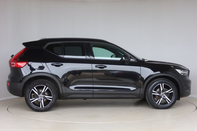 2025 Volvo Xc40