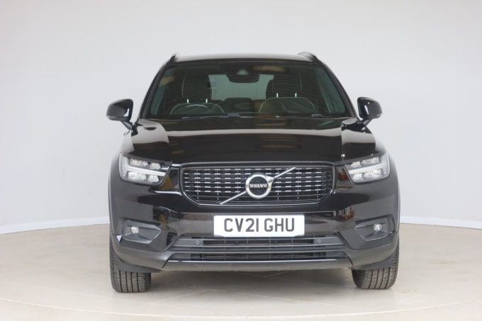 2025 Volvo Xc40