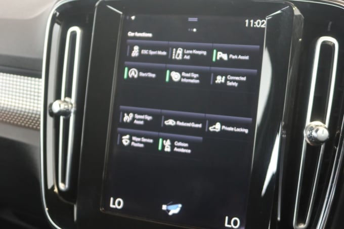 2025 Volvo Xc40