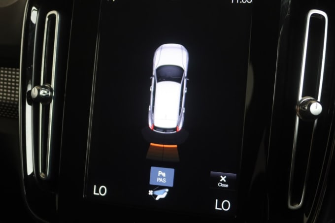 2025 Volvo Xc40