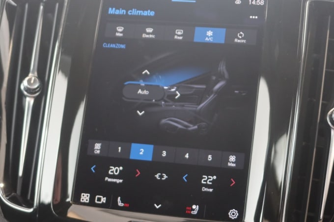 2025 Volvo Xc60