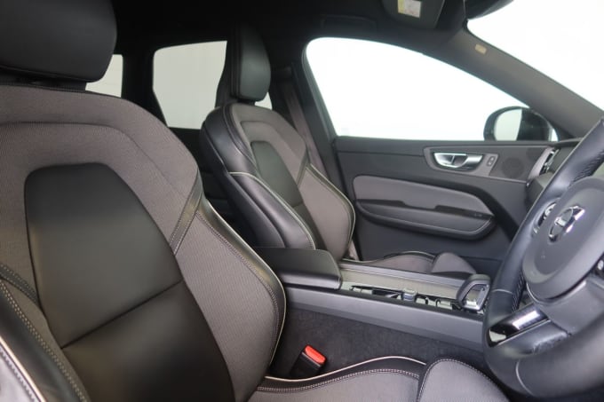 2025 Volvo Xc60