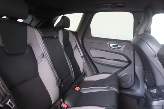 2025 Volvo Xc60