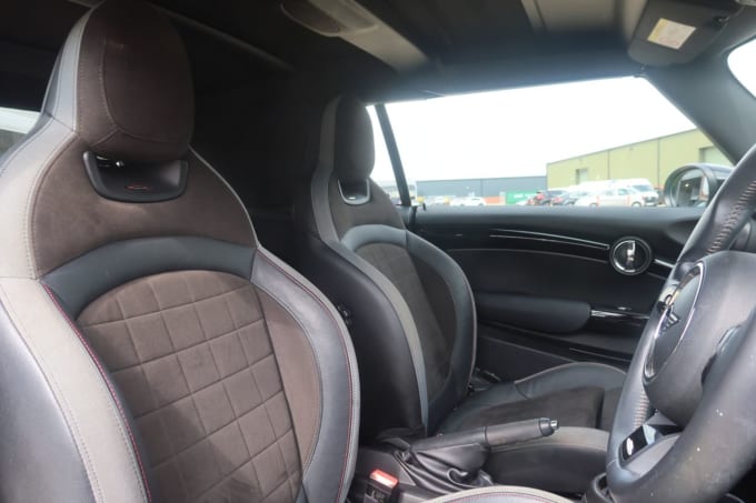 2025 Mini Convertible