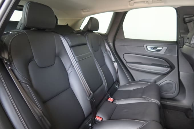 2025 Volvo Xc60