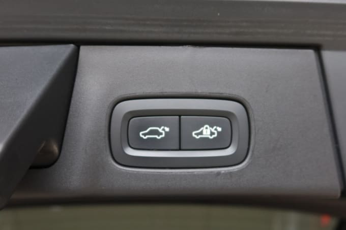 2025 Volvo V90