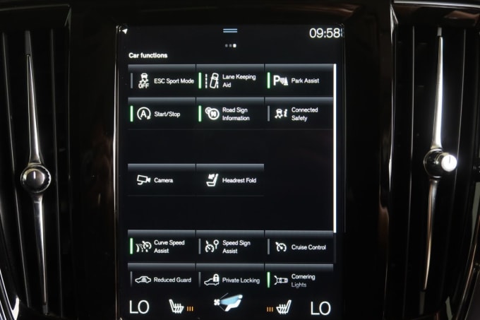 2025 Volvo V90