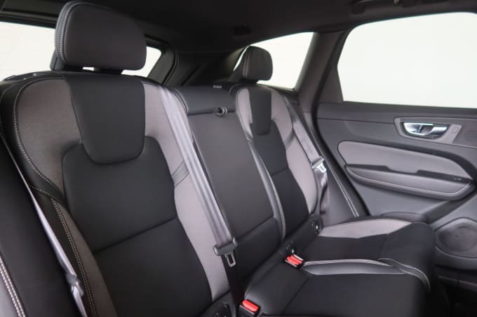 2025 Volvo Xc60