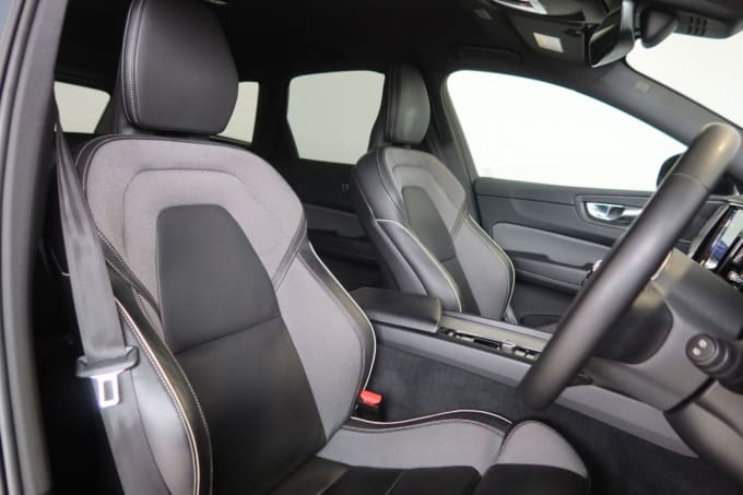 2025 Volvo Xc60