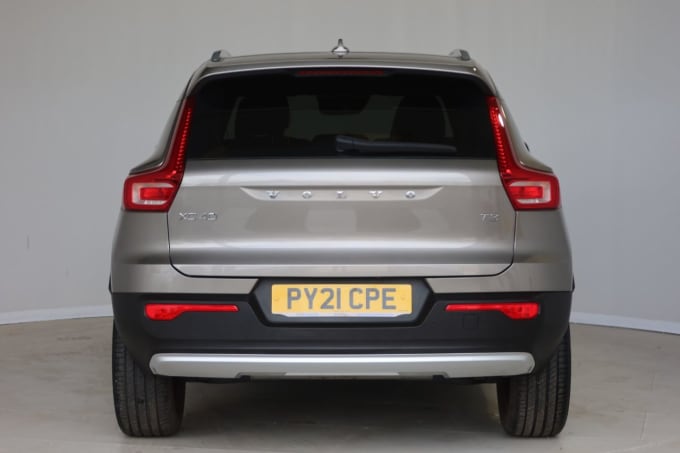 2025 Volvo Xc40