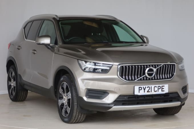 2025 Volvo Xc40