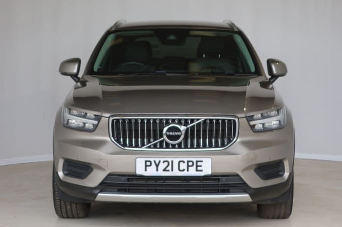 2025 Volvo Xc40