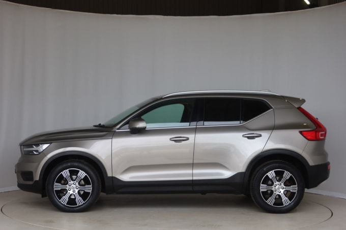 2025 Volvo Xc40