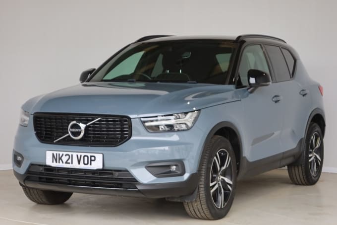 2025 Volvo Xc40