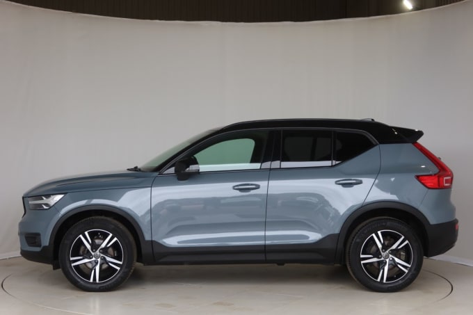2025 Volvo Xc40
