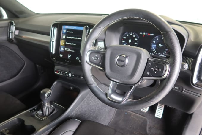 2025 Volvo Xc40