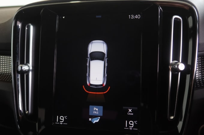 2025 Volvo Xc40