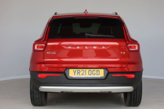 2025 Volvo Xc40